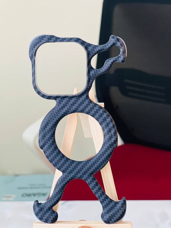 Carbon Fiber Dog Shape Phone Case – Novelty Animal Cover 15 pro — photo 3